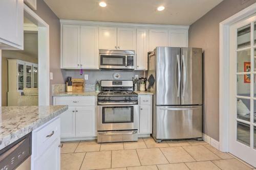Whimsical Sacramento Home With Garden And Patio!