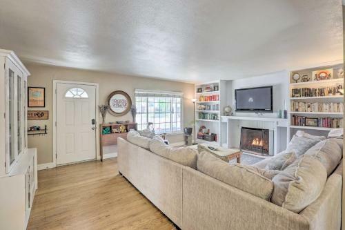 Whimsical Sacramento Home With Garden And Patio!