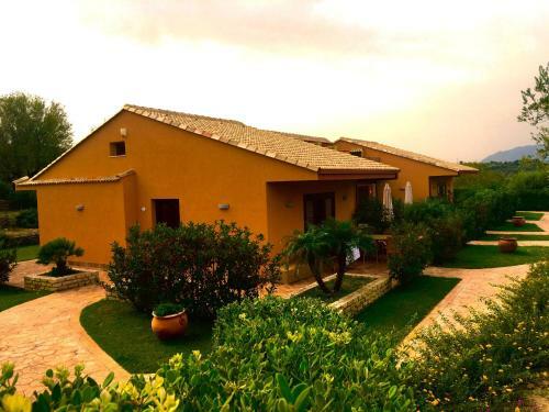 Villa Cattleya