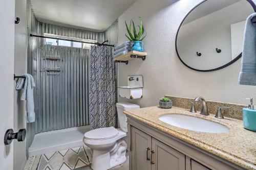 Indie-eclectic Desert Home With Hot Tub And Patio