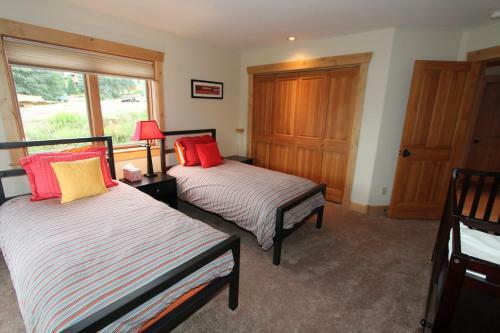 Cascadilla House Stunning 3 Br Home In Cbs Incredible Views