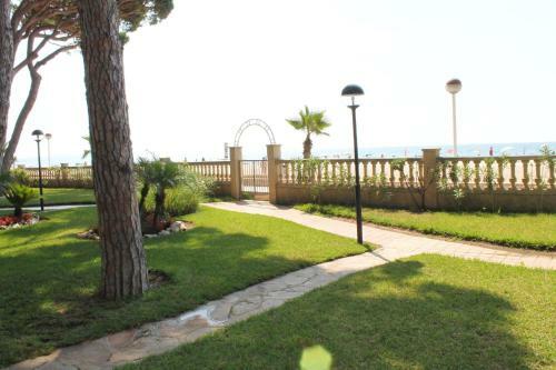 Apartamento Privilege Versailles Beach