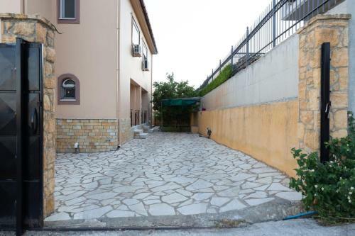 Schinias Bright Spacious Maisonette-panoramic View