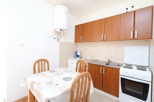 Apartments Maslina Palit