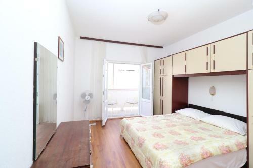 Apartments Maslina Palit