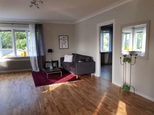 Lovely, Spacious Apartment With Free Parking