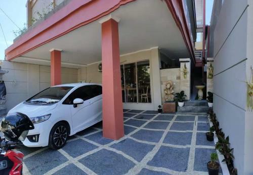 Hostal Jimbaran Five Residence