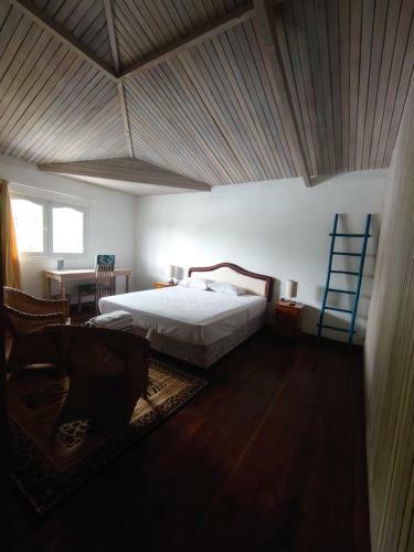 Hostal Room In A Nice Villa With Big Swimming Pool