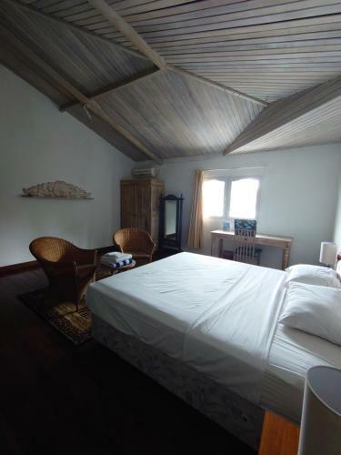 Hostal Room In A Nice Villa With Big Swimming Pool