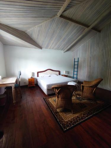 Hostal Room In A Nice Villa With Big Swimming Pool