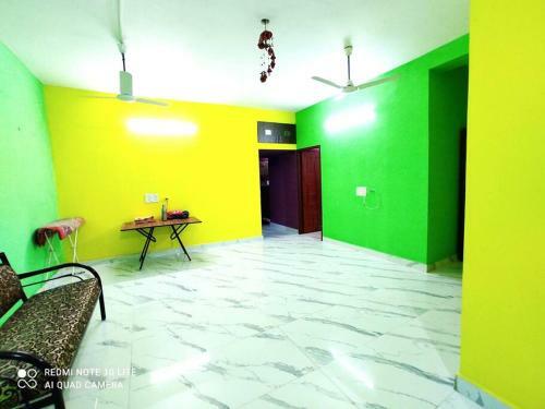 Apartamento Airport/kitchen/ac/parking/balcony/super Fast Wifi