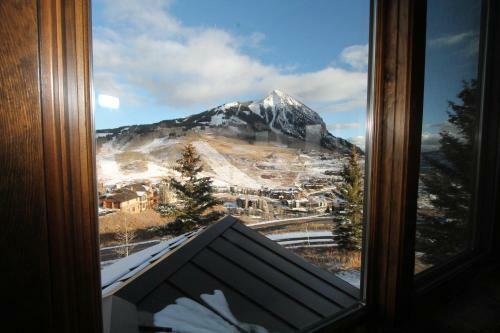Buttercup Bliss 5bd 6ba Hot Tub Fireplaces 360 Views