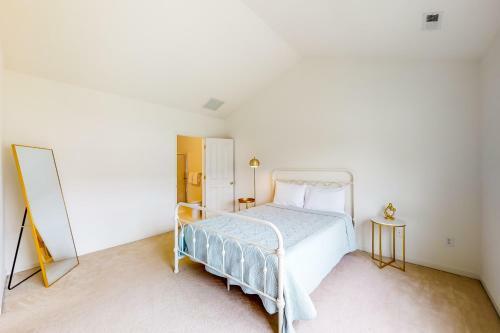 Rehoboth Crossing - 19797 Keystone Dr, Unit 141
