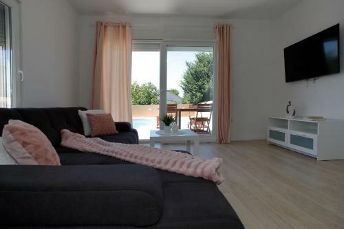 Beautiful Villa L&t 1 Nin