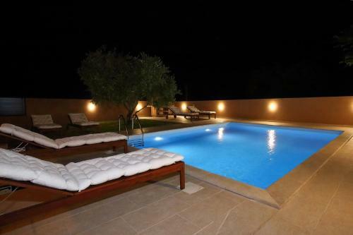 Beautiful Villa L&t 1 Nin
