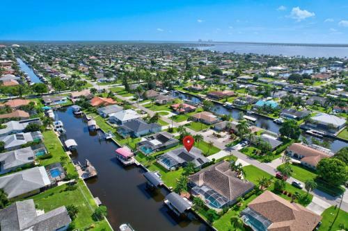 Direct Intercoastal Access W Pool