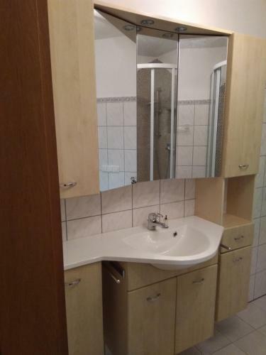 Villa Pool, Pokale, Sauna, Billard, Kirche U. Viel Natur