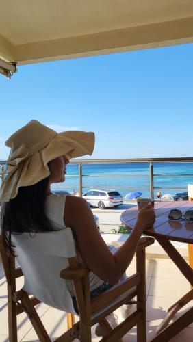 Apartamento Maison Evita, Elegant Beachfront Apt, Polychrono