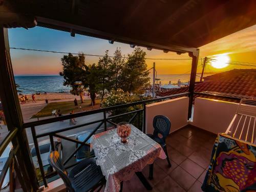 Seafront Privilege House Nikiti Beach