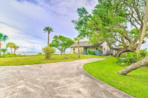 Sebastian Cottage On Indian River With Grill!