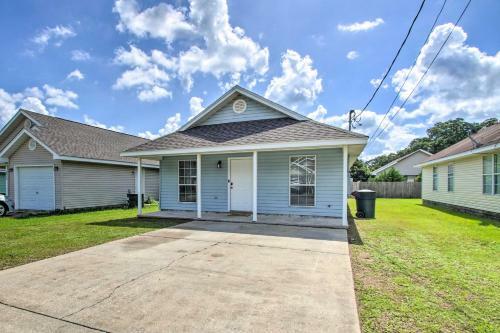 Delightful Pensacola Escape - Pets Welcome!
