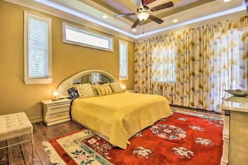 Elegant Venice Home With View - Walk To Beach!