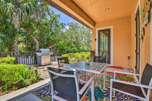 Elegant Venice Home With View - Walk To Beach!