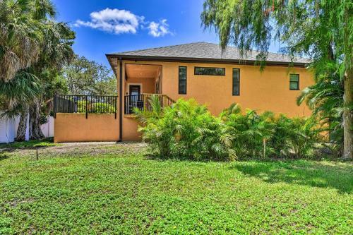 Elegant Venice Home With View - Walk To Beach!