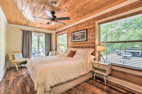 Beach And Bike Bungalow With Hot Tub And Fire Pit