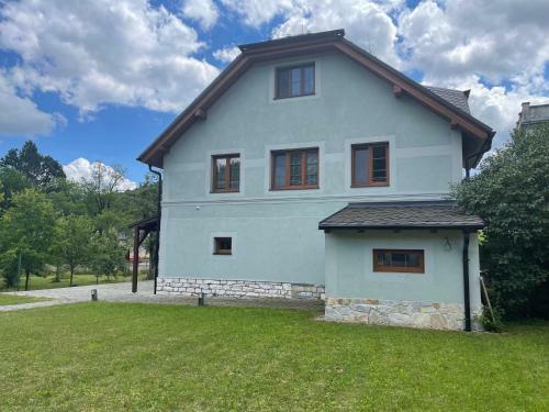 Apartm�nov� D?m Michael