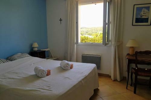 Very Nice House With Large Garden And Pool!