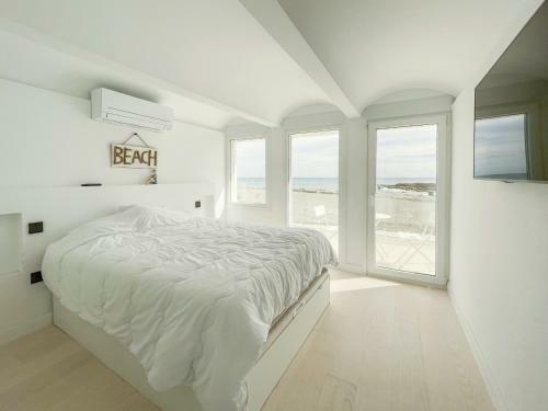Villa Al Mar With Pool In Estepona