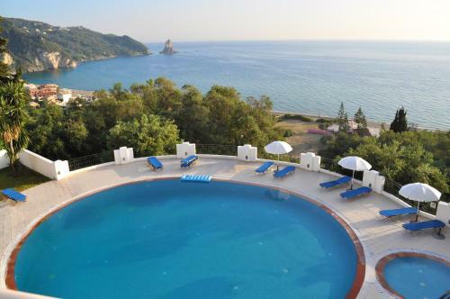 Studio Apartments Maria With Pool And Amazing View - Agios Gordios Beach