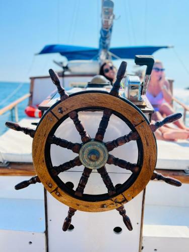 Caliria Wooden Boat