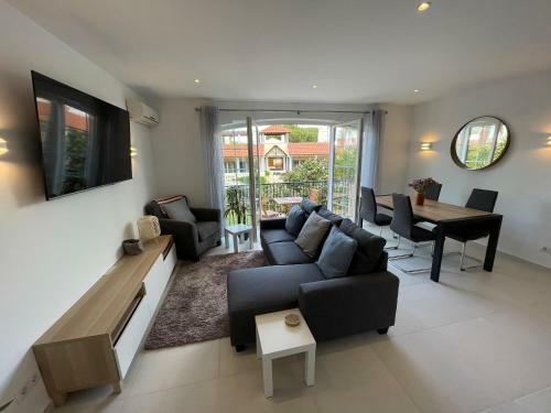 Orange Tree - Stylish 2 Bedroom Apartment In Old Village