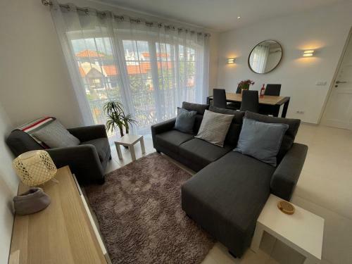 Orange Tree - Stylish 2 Bedroom Apartment In Old Village