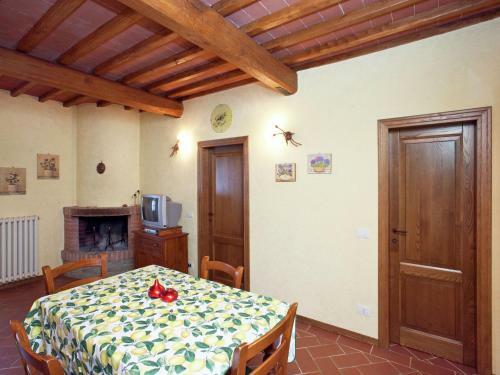 Lodge Holiday Home Clemacine Loro Ciuffenna
