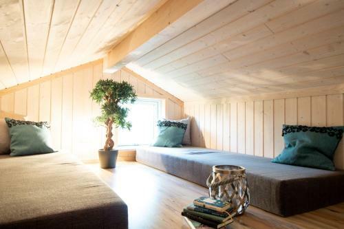 Resort 1 Surfer's Residence E 159