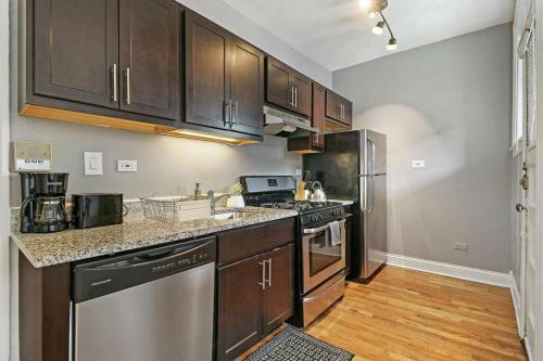 Apartamento Excellent 1br In Lakeview Close To Shops & Dining!