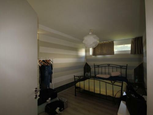 Magnificent Holiday Home In Lesa Near Lake