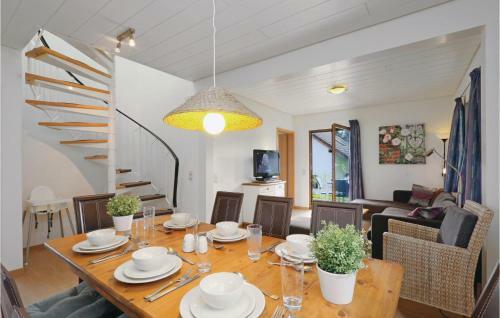 Five-bedroom Holiday Home In Kirchheim