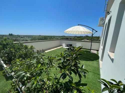 Hostal Crival Club & More
