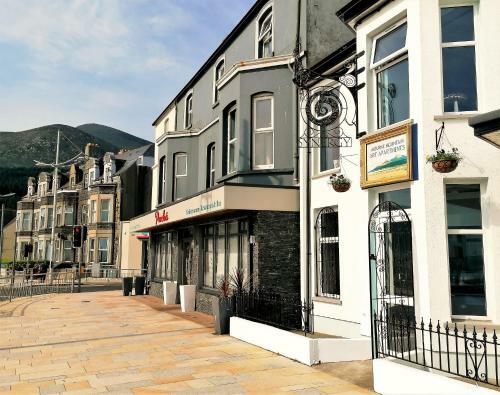 Mourne Mountain Art Apartments
