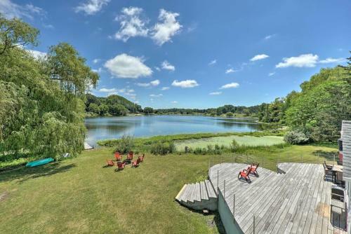Stunning Lakeside Home With Deck On State Park!
