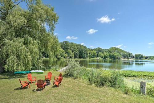 Stunning Lakeside Home With Deck On State Park!
