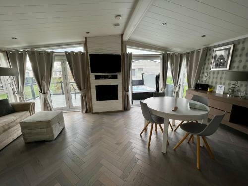 Spring Lodge