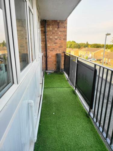 Relaxing 2-bedroom Service Apartment With Parking