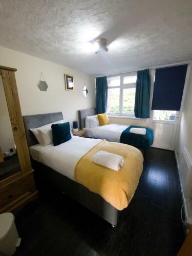 Relaxing 2-bedroom Service Apartment With Parking