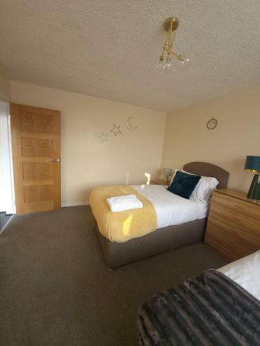 Relaxing 2-bedroom Service Apartment With Parking