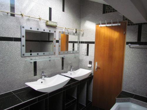 Apartamento Ferienwohnung Am Heuchelberg